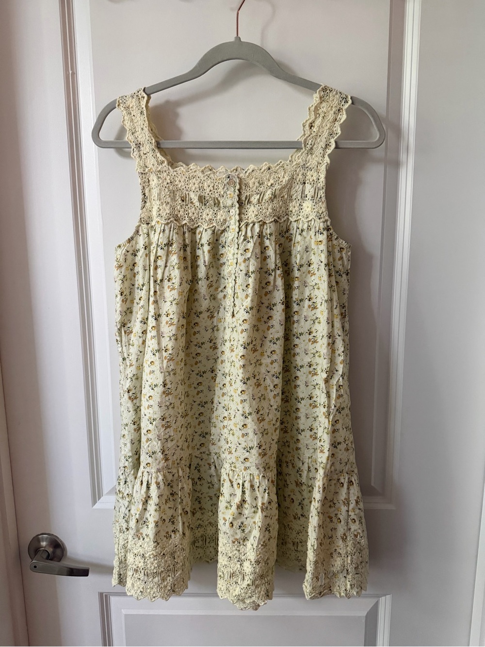 Doen Cream Floral Lace-Trim Mini Dress